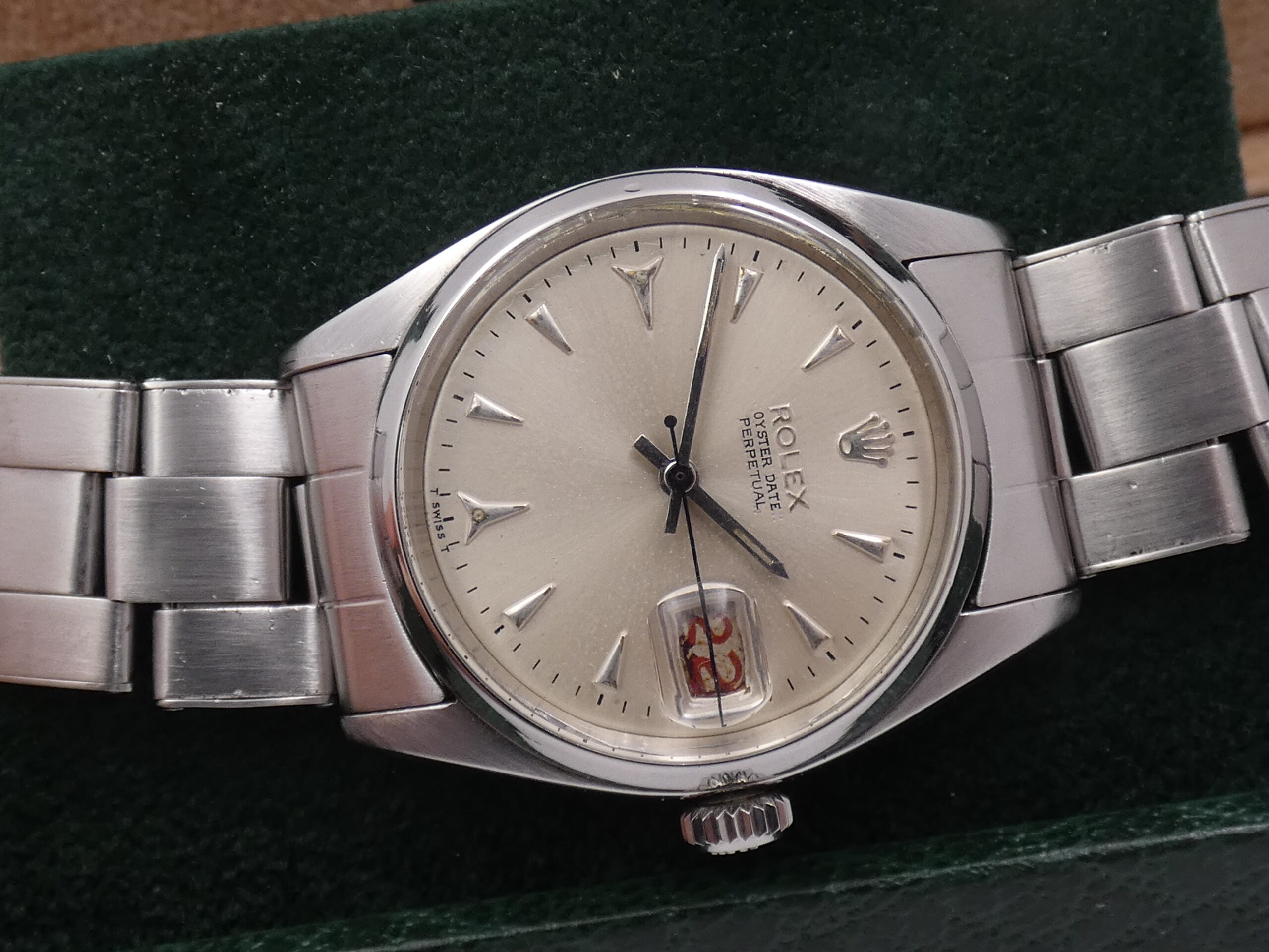 Rolex Oyster Perpetual Date 6530 'Roulette' Shark Tooth Dial Anno 1955 Bracciale Rivettato Automatico Rotore a Farfalla - immagine 6