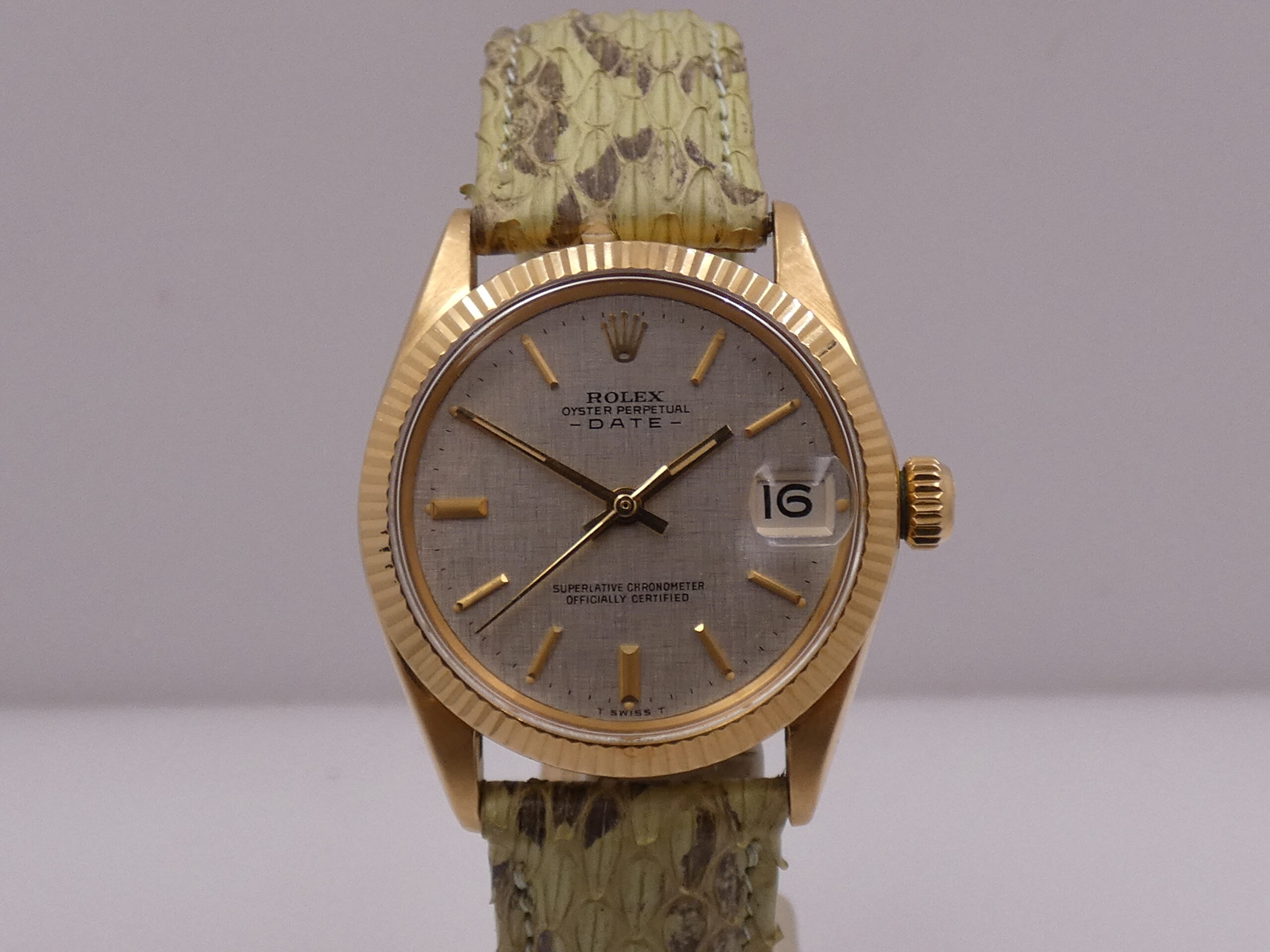 Rolex Oyster Perpetual Date 31 Mid-Size 6827 TOP CONDITION Oro Massiccio 18Kt LINEN DIAL Anno 1972 Automatico Vintage - immagine 6