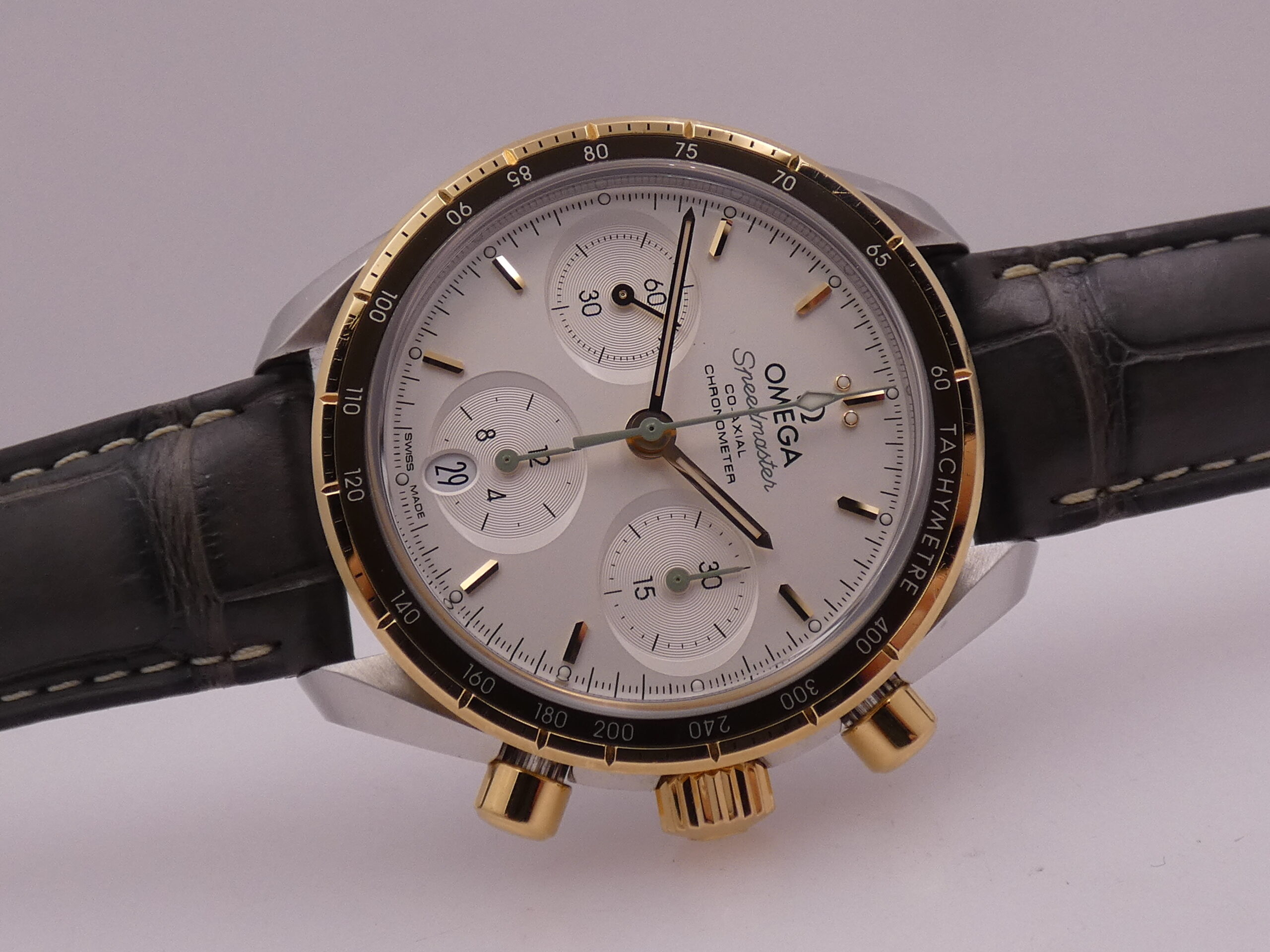 Cronografo Omega Speedmaster Co-Axial Lunetta Oro 18Kt BOX&PAPERS TOP CONDITION Anno 2022 Automatico 324.23.38.50.02.001 - immagine 7
