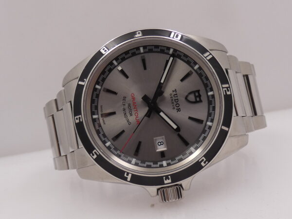 Tudor Grantour Date 20500N NEW OLD STOCK With BOX Automatico Mai indossato Braccialato
