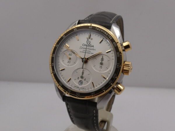 Cronografo Omega Speedmaster Co-Axial Lunetta Oro 18Kt BOX&PAPERS TOP CONDITION Anno 2022 Automatico 324.23.38.50.02.001