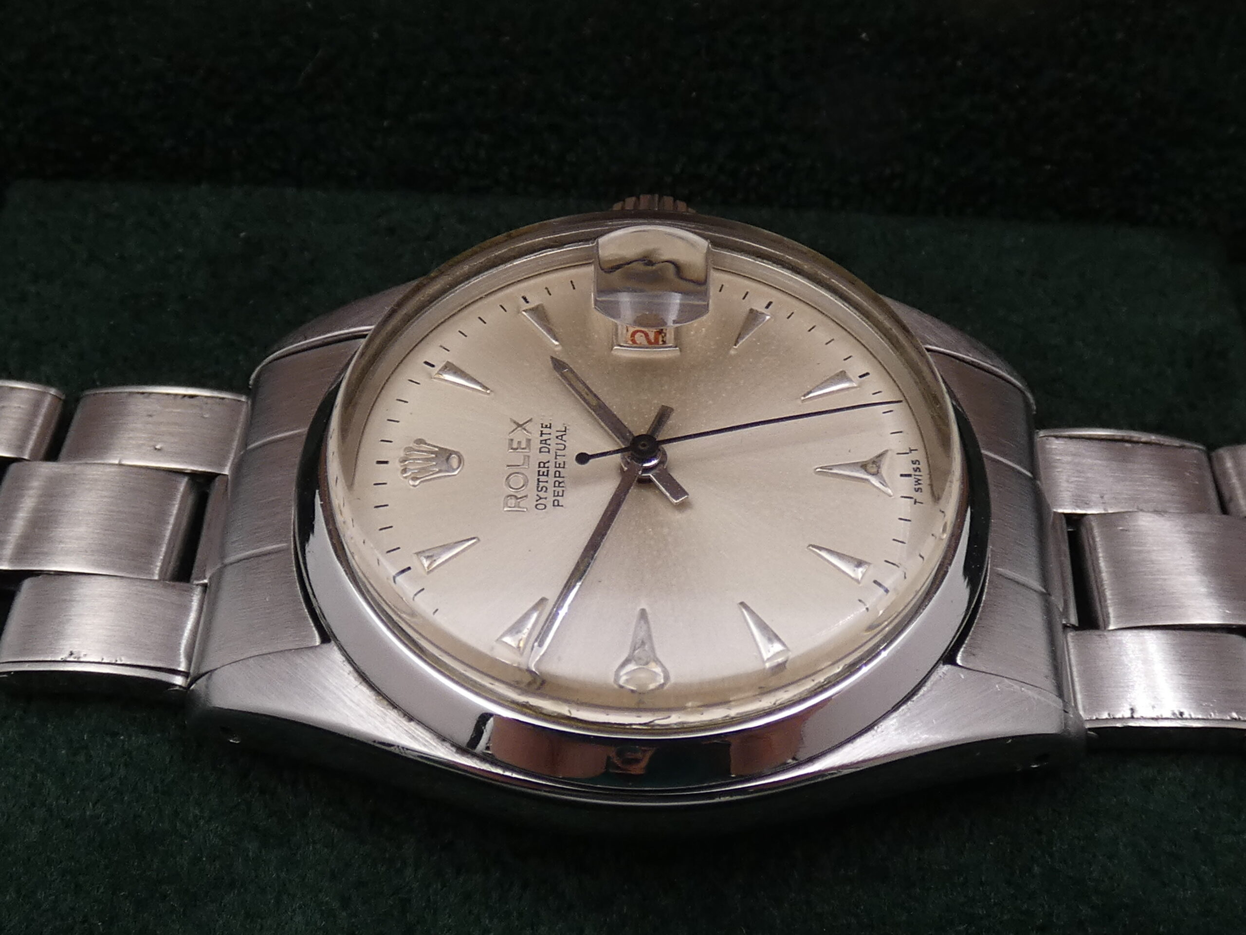 Rolex Oyster Perpetual Date 6530 'Roulette' Shark Tooth Dial Anno 1955 Bracciale Rivettato Automatico Rotore a Farfalla - immagine 9