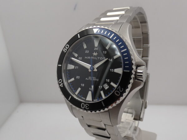 Hamilton Khaki Navy Scuba Batman H823151 BOX&PAPERS Aprile 2024 Automatico Acciaio