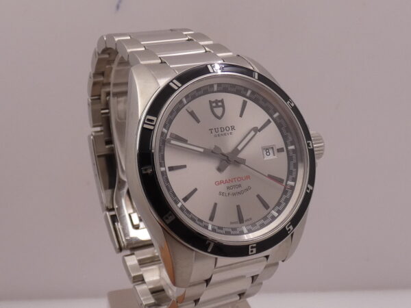 Tudor Grantour Date 20500N NEW OLD STOCK With BOX Automatico Mai indossato Braccialato