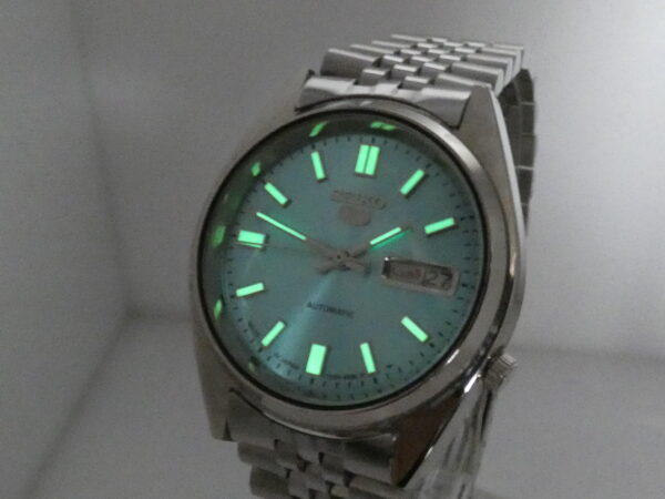 Seiko 5 Sports Day-Date Vintage ICE BLUE DIAL With BOX Anni 70's Automatico Acciaio Jubilee