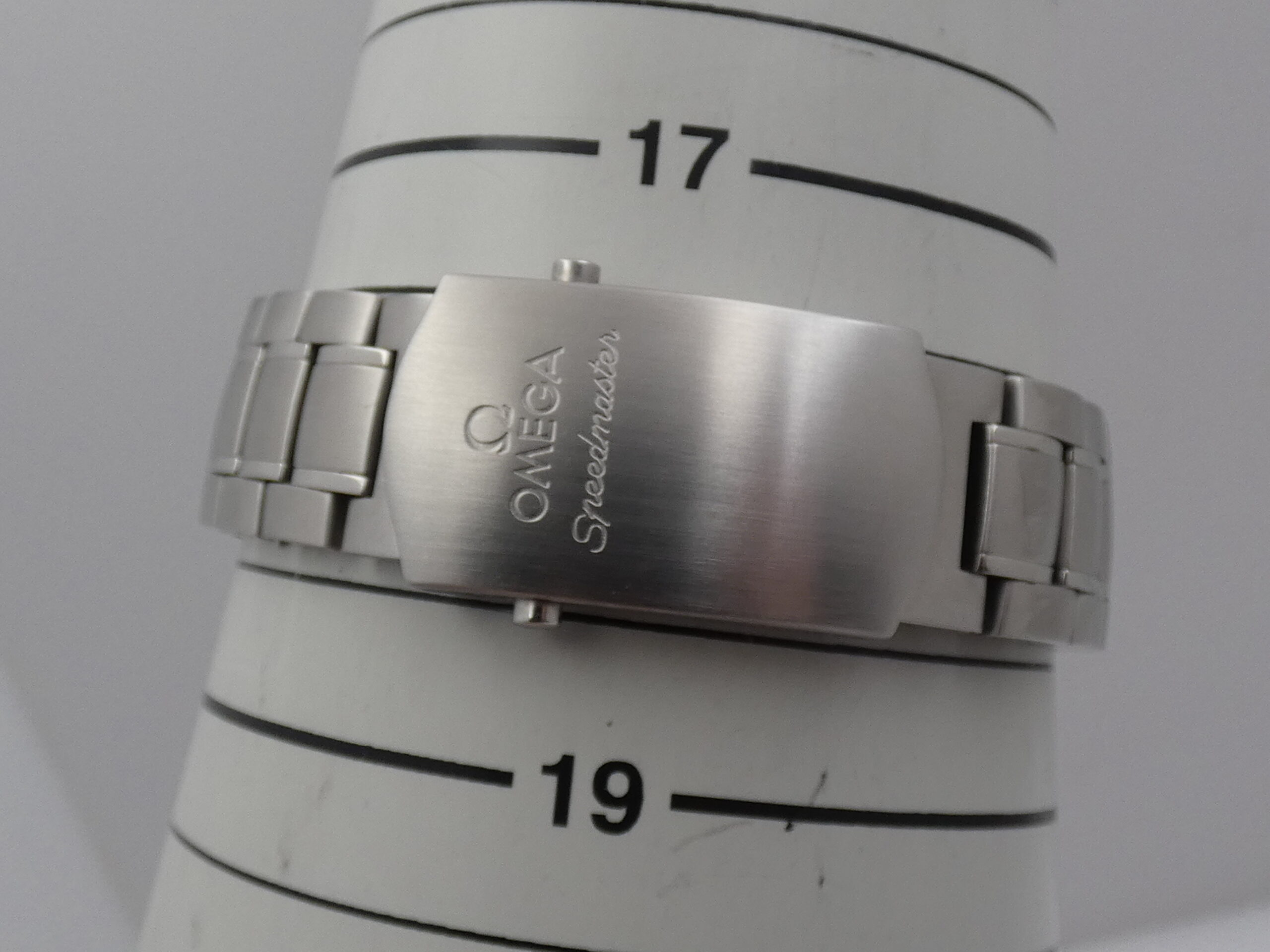 Cronografo Omega Speedmaster Date BLUE DIAL WITH PAPERS Anno 2017 Automatico Acciaio 3212.80.00 - immagine 13