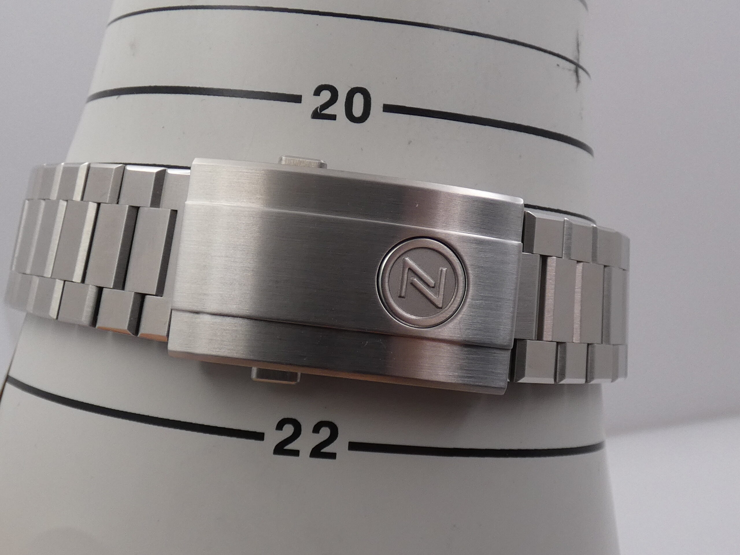 Zelos Swordfish 42 200m LIKE NEW BOX&PAPERS Dicembre 2025 PURPLE DIAL & BEZEL Acciaio Braccialato Limited Edition 150pz al MONDO - immagine 13