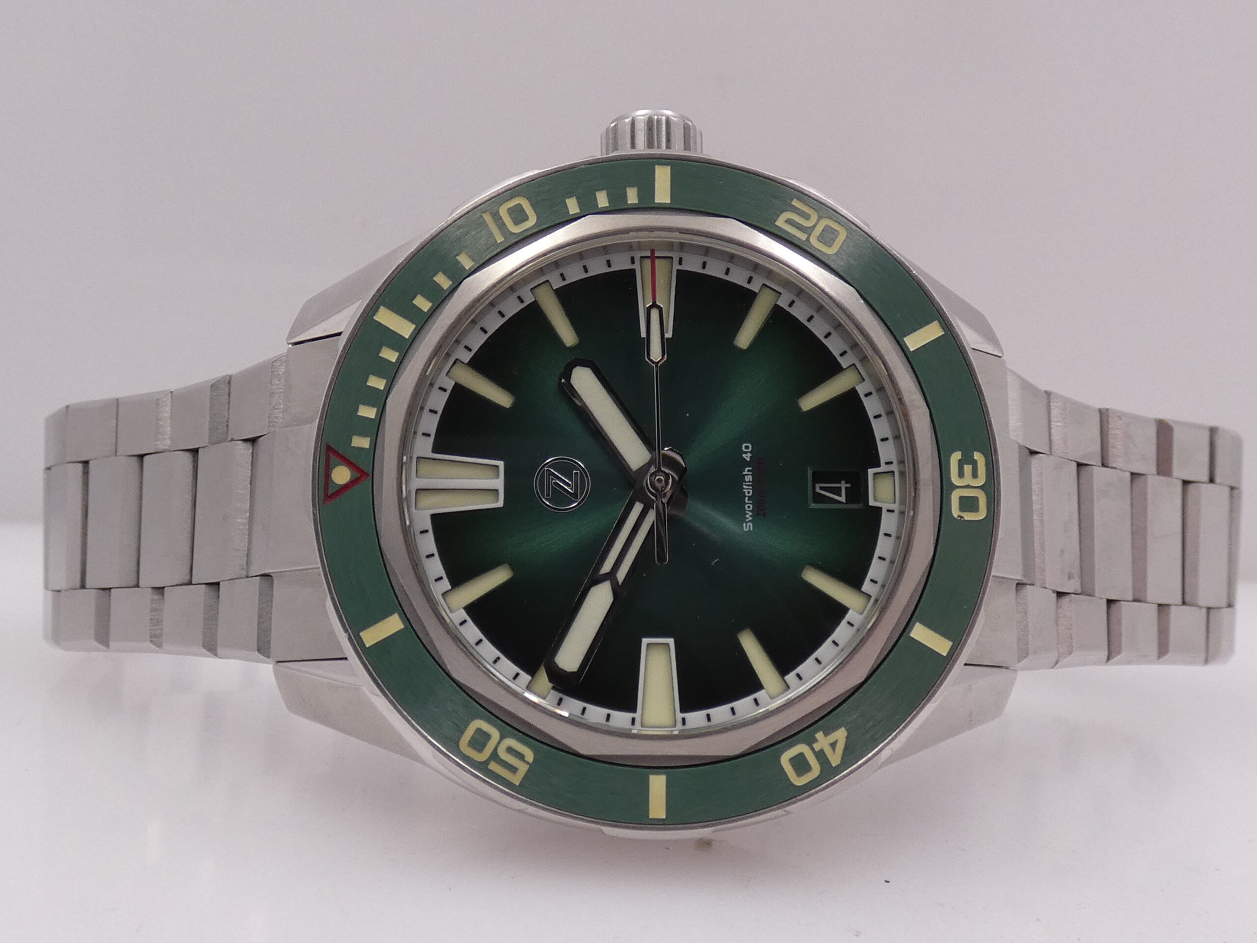 Zelos Swordfish 40 200m LIKE NEW BOX&PAPERS Anno 2021 Quadrante & Ghiera Verde Smeraldo Limited Edition 200pcs al Mondo - immagine 4