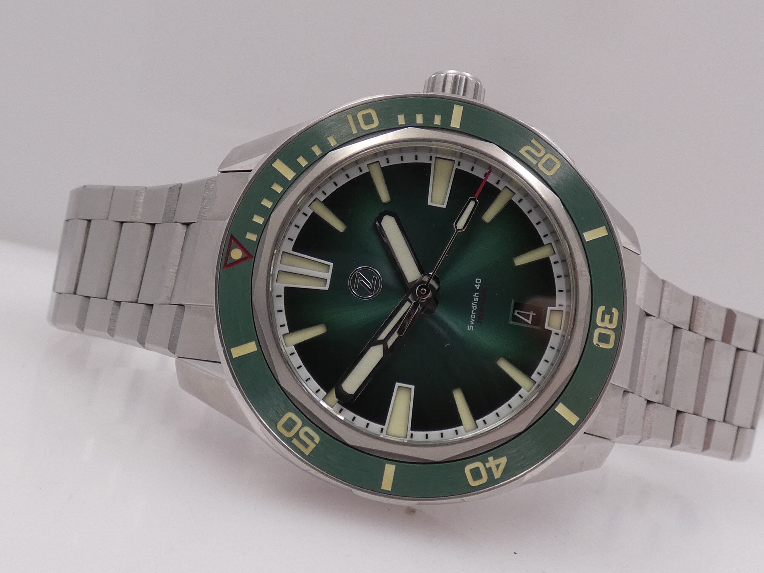 Zelos Swordfish 40 200m LIKE NEW BOX&PAPERS Anno 2021 Quadrante & Ghiera Verde Smeraldo Limited Edition 200pcs al Mondo - immagine 5