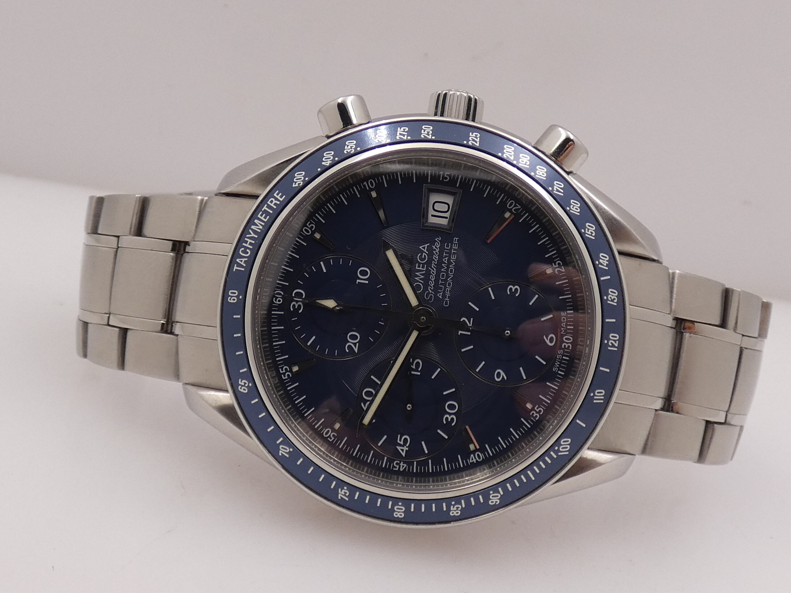 Cronografo Omega Speedmaster Date BLUE DIAL WITH PAPERS Anno 2017 Automatico Acciaio 3212.80.00 - immagine 4