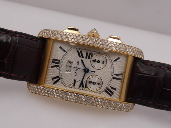 Cronografo Cartier Tank Américaine 2568 Factory Diamonds WITH PAPERS Oro Massiccio 18Kt WB705851