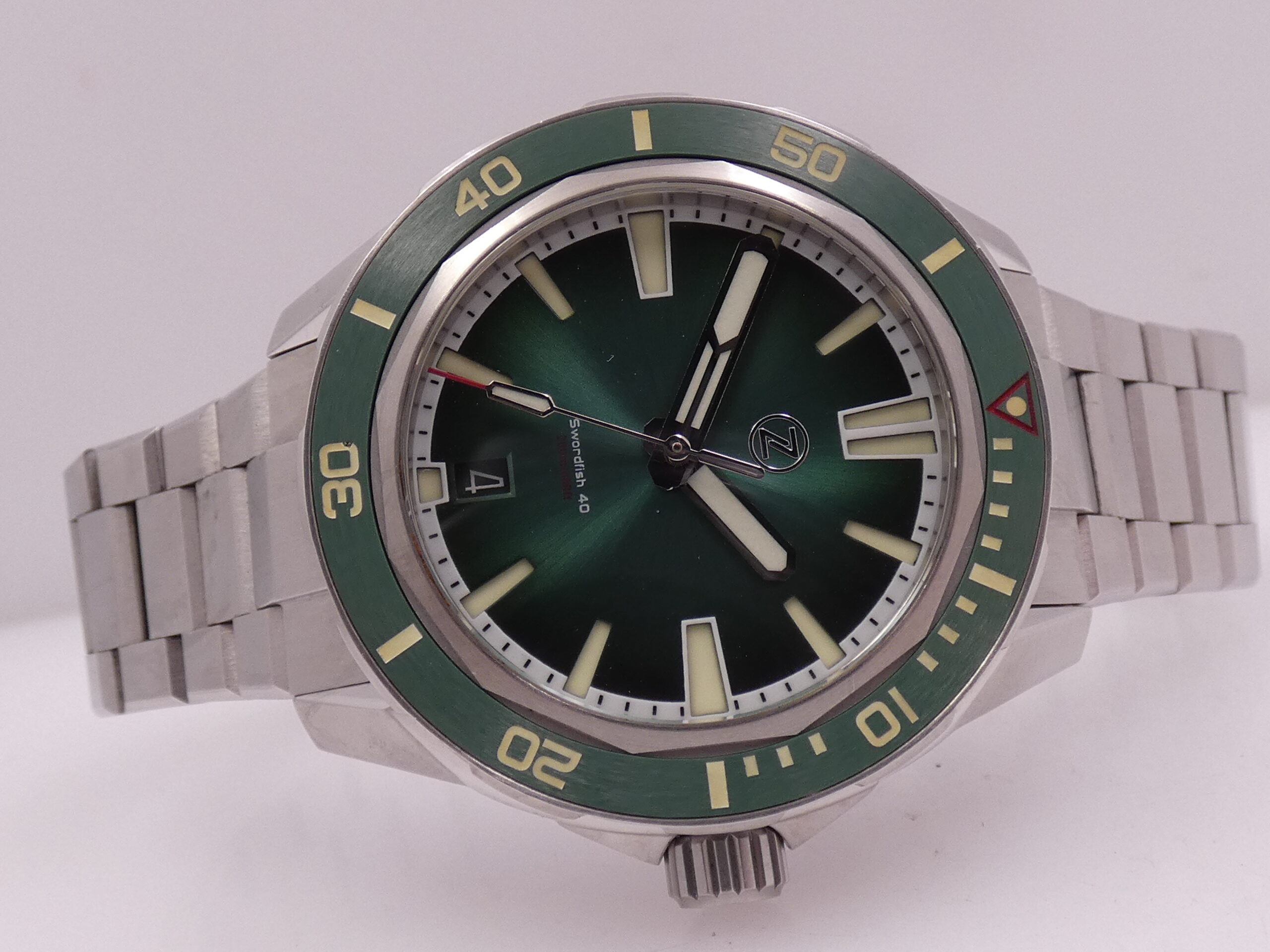 Zelos Swordfish 40 200m LIKE NEW BOX&PAPERS Anno 2021 Quadrante & Ghiera Verde Smeraldo Limited Edition 200pcs al Mondo - immagine 7
