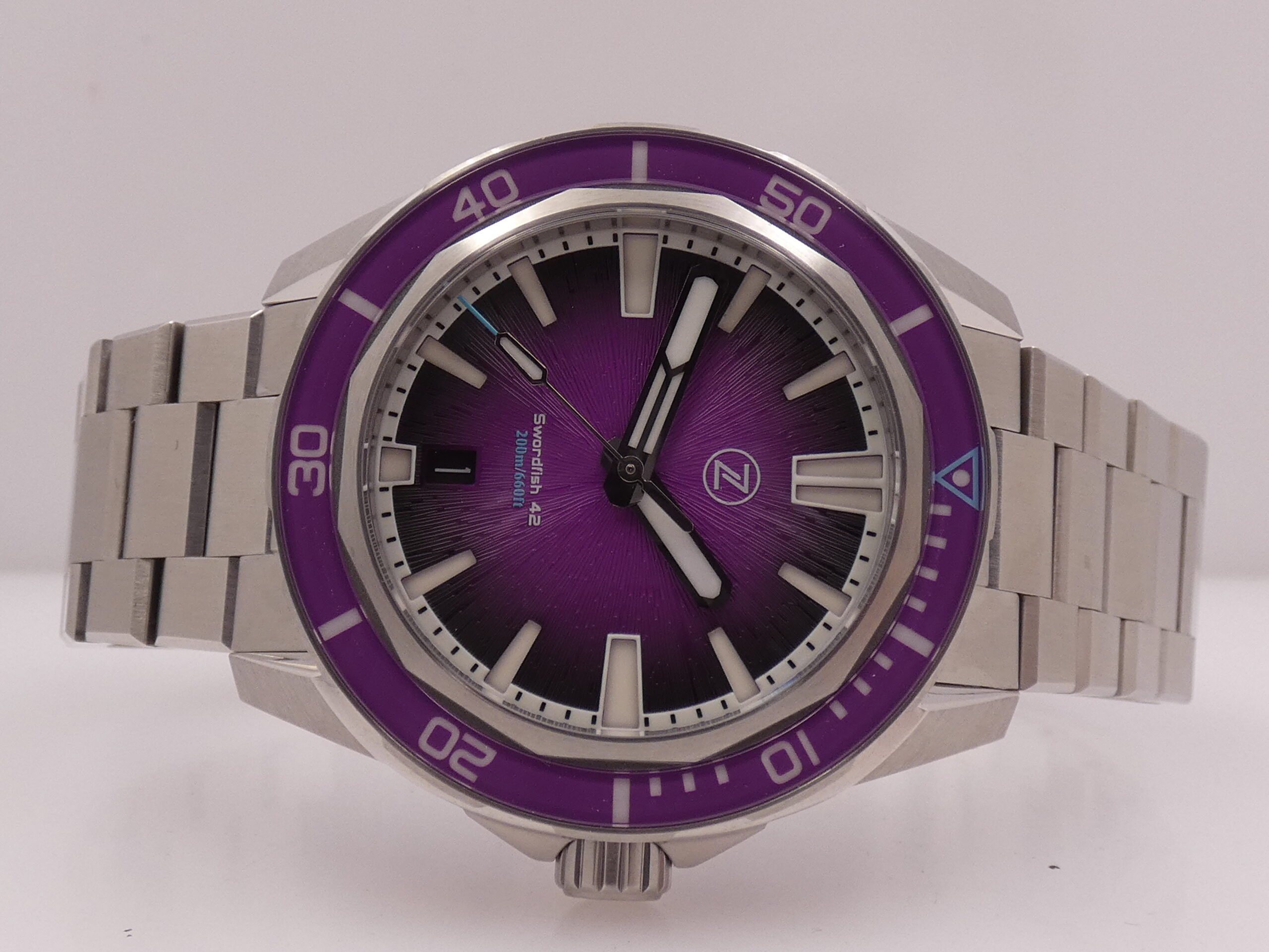Zelos Swordfish 42 200m LIKE NEW BOX&PAPERS Dicembre 2025 PURPLE DIAL & BEZEL Acciaio Braccialato Limited Edition 150pz al MONDO - immagine 5