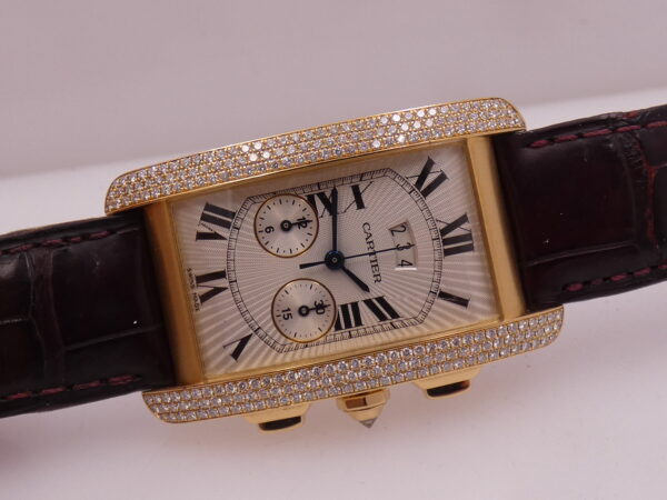 Cronografo Cartier Tank Américaine 2568 Factory Diamonds WITH PAPERS Oro Massiccio 18Kt WB705851