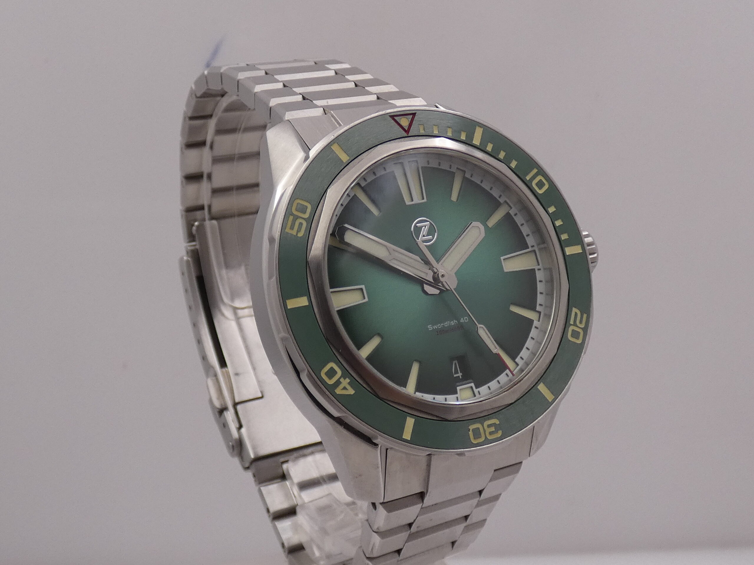 Zelos Swordfish 40 200m LIKE NEW BOX&PAPERS Anno 2021 Quadrante & Ghiera Verde Smeraldo Limited Edition 200pcs al Mondo - immagine 10