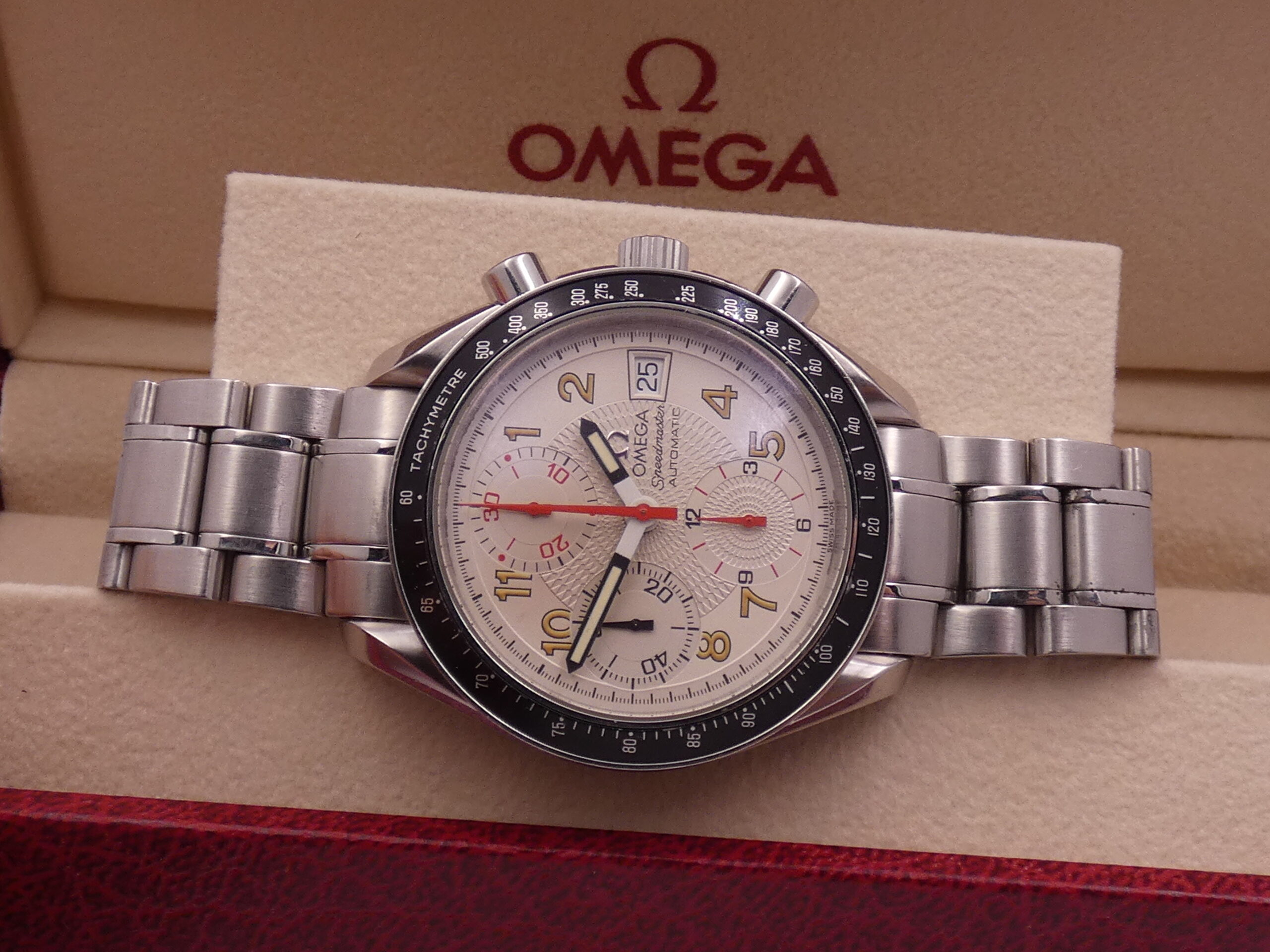 Cronografo Omega Speedmaster Mark 40 With PAPERS ANNO 1998 Automatico 3513.33 Acciaio 175.0083 - immagine 10