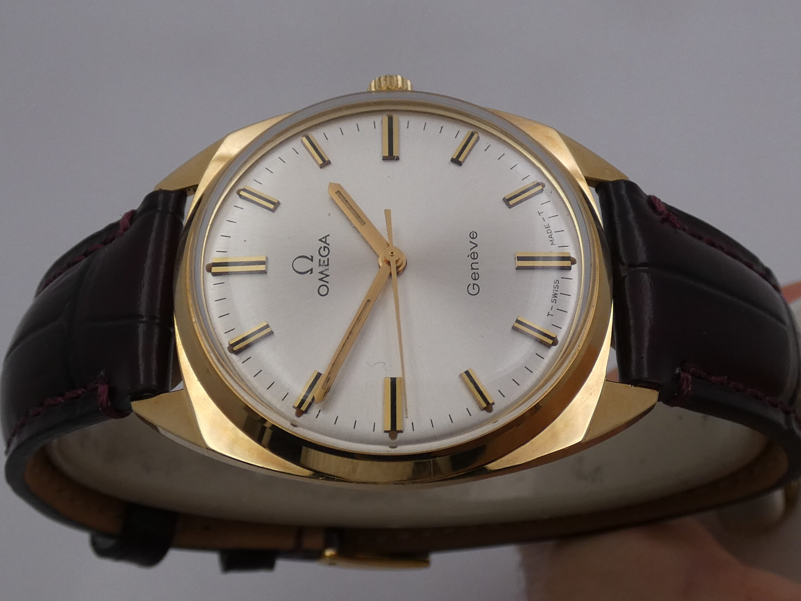 Omega Genève ORO MASSICCIO 18Kt ANNO 1969 Carica Manuale TOP CONDITION With BOX Ref. 181-91008