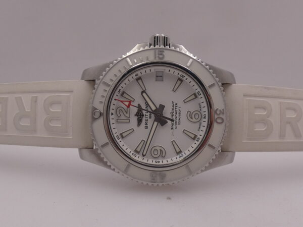 Breitling Superocean 36 A17316 Automatico WITH PAPERS & C.O.S.C. White DIAL & BEZEL Acciaio for Ladies