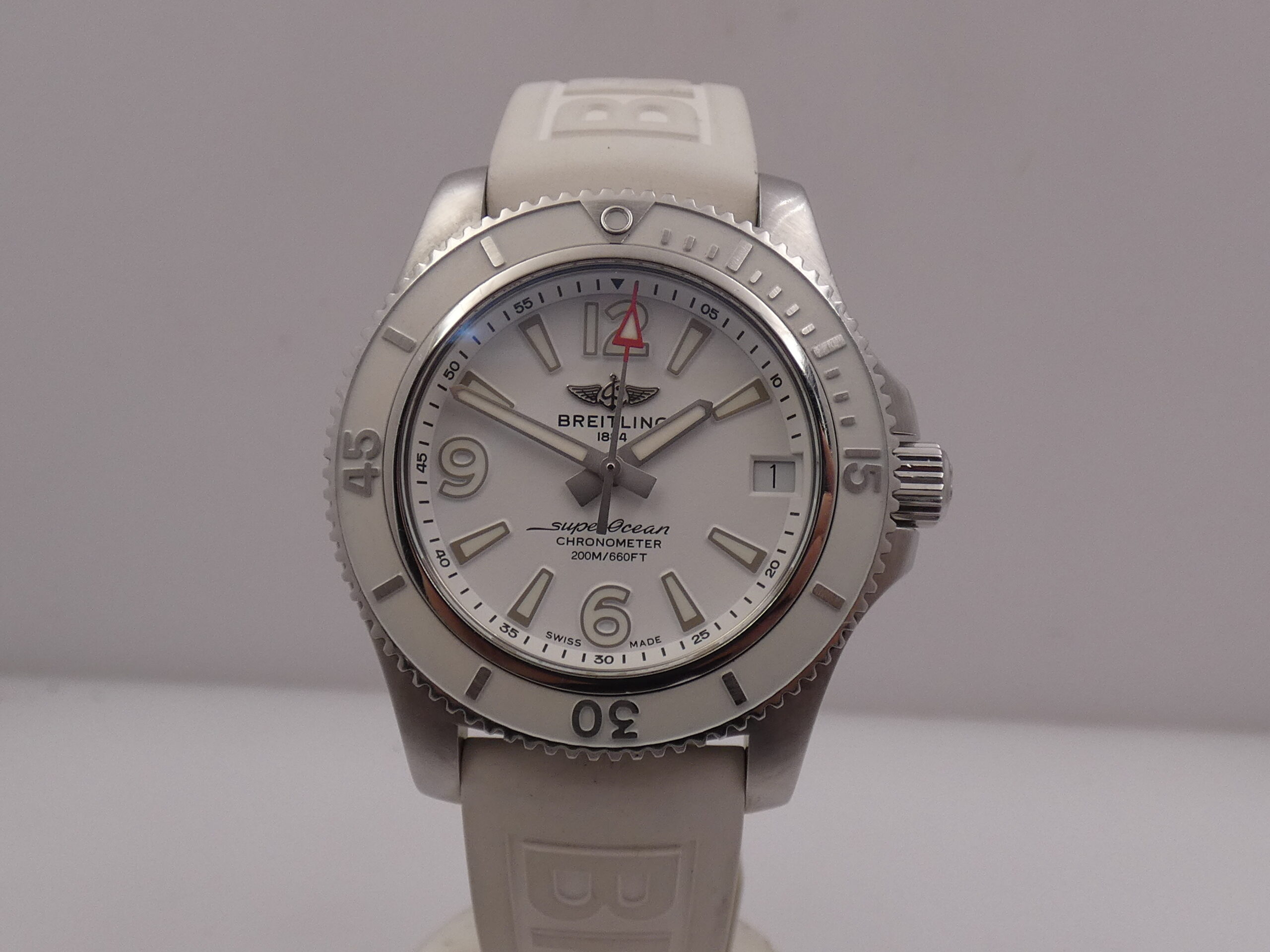 Breitling Superocean 36 A17316 Automatico WITH PAPERS & C.O.S.C. White DIAL & BEZEL Acciaio for Ladies - immagine 8