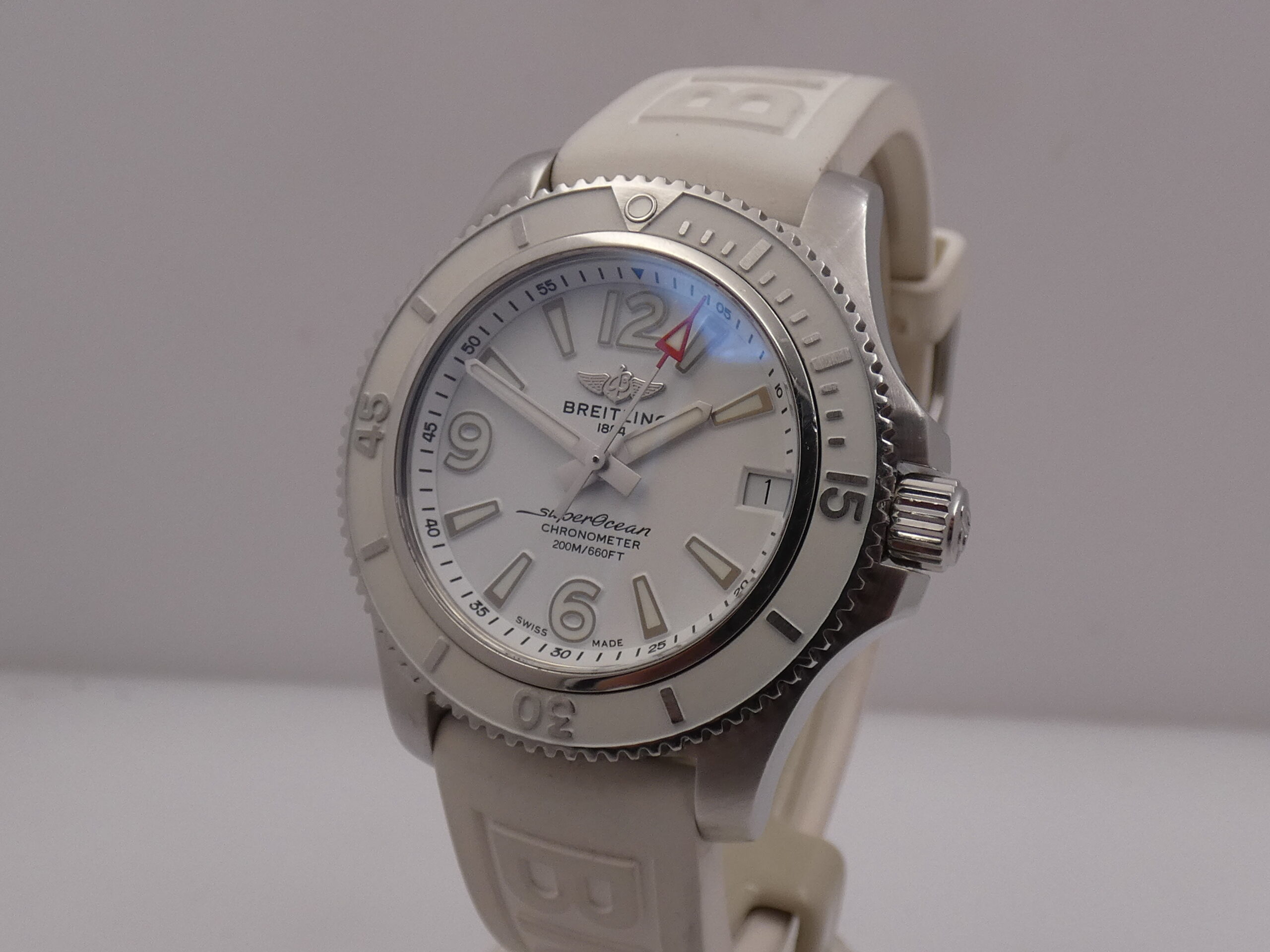 Breitling Superocean 36 A17316 Automatico WITH PAPERS & C.O.S.C. White DIAL & BEZEL Acciaio for Ladies - immagine 9