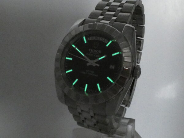 Tudor Classic Date+Day 41mm 23010 BLACK DIAL Automatico Acciaio Braccialato