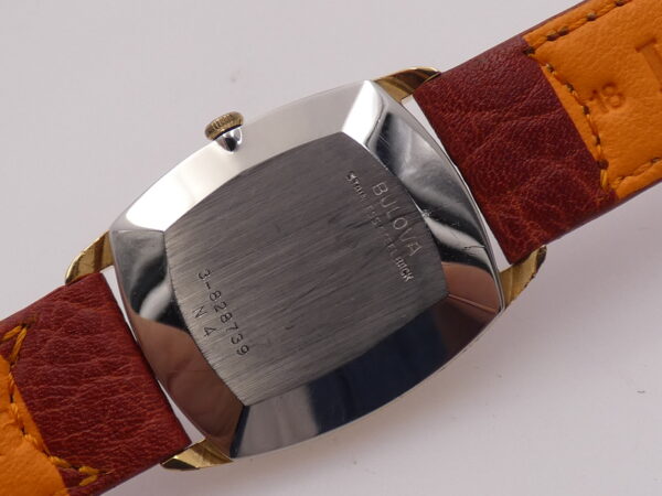 Bulova Longchamp Tonneau Vintage ANNI '70s Radica Dial 18Kt G.F. Carica Manuale Ref. 7630