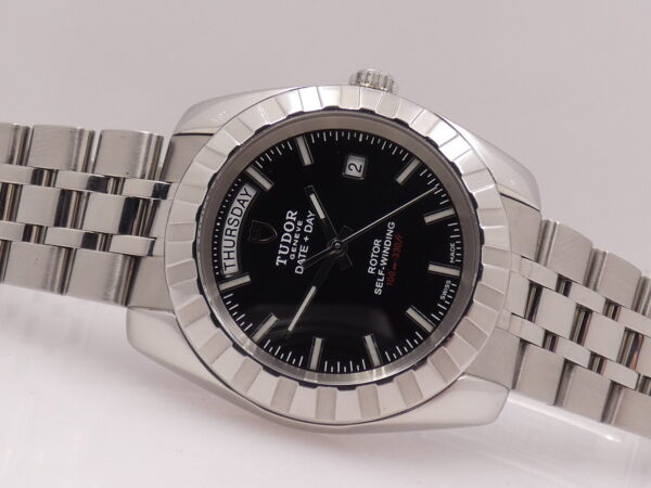 Tudor Classic Date+Day 41mm 23010 BLACK DIAL Automatico Acciaio Braccialato