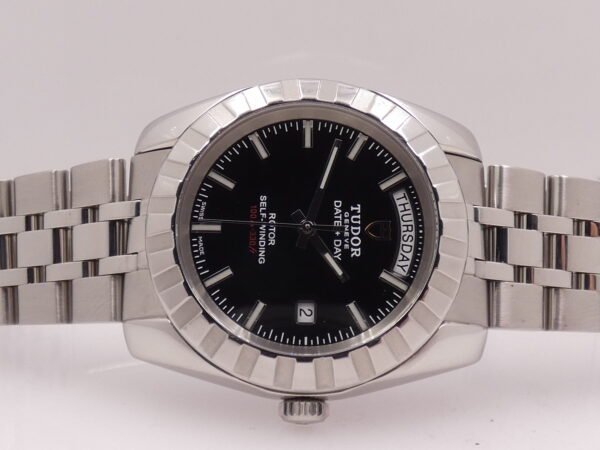 Tudor Classic Date+Day 41mm 23010 BLACK DIAL Automatico Acciaio Braccialato