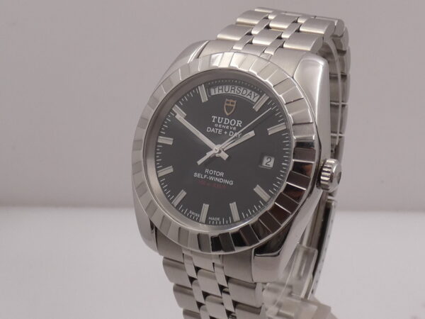 Tudor Classic Date+Day 41mm 23010 BLACK DIAL Automatico Acciaio Braccialato